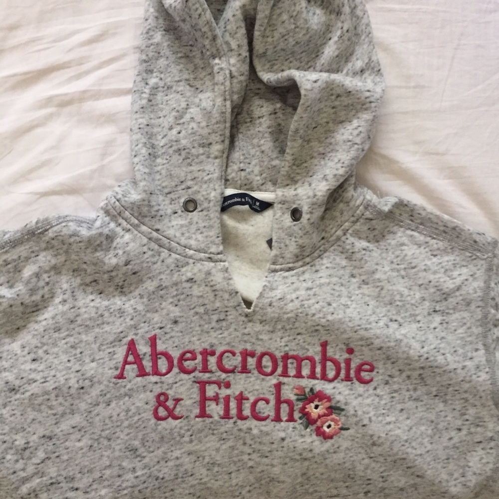 Abercrombie & Fitch sweater